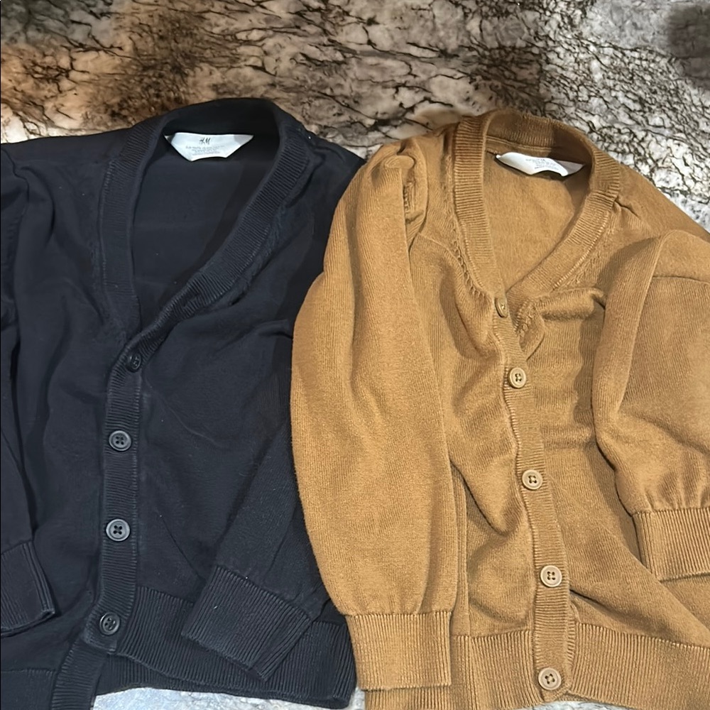 Black/ Tan Button-Up Cardigans H&M 🍁